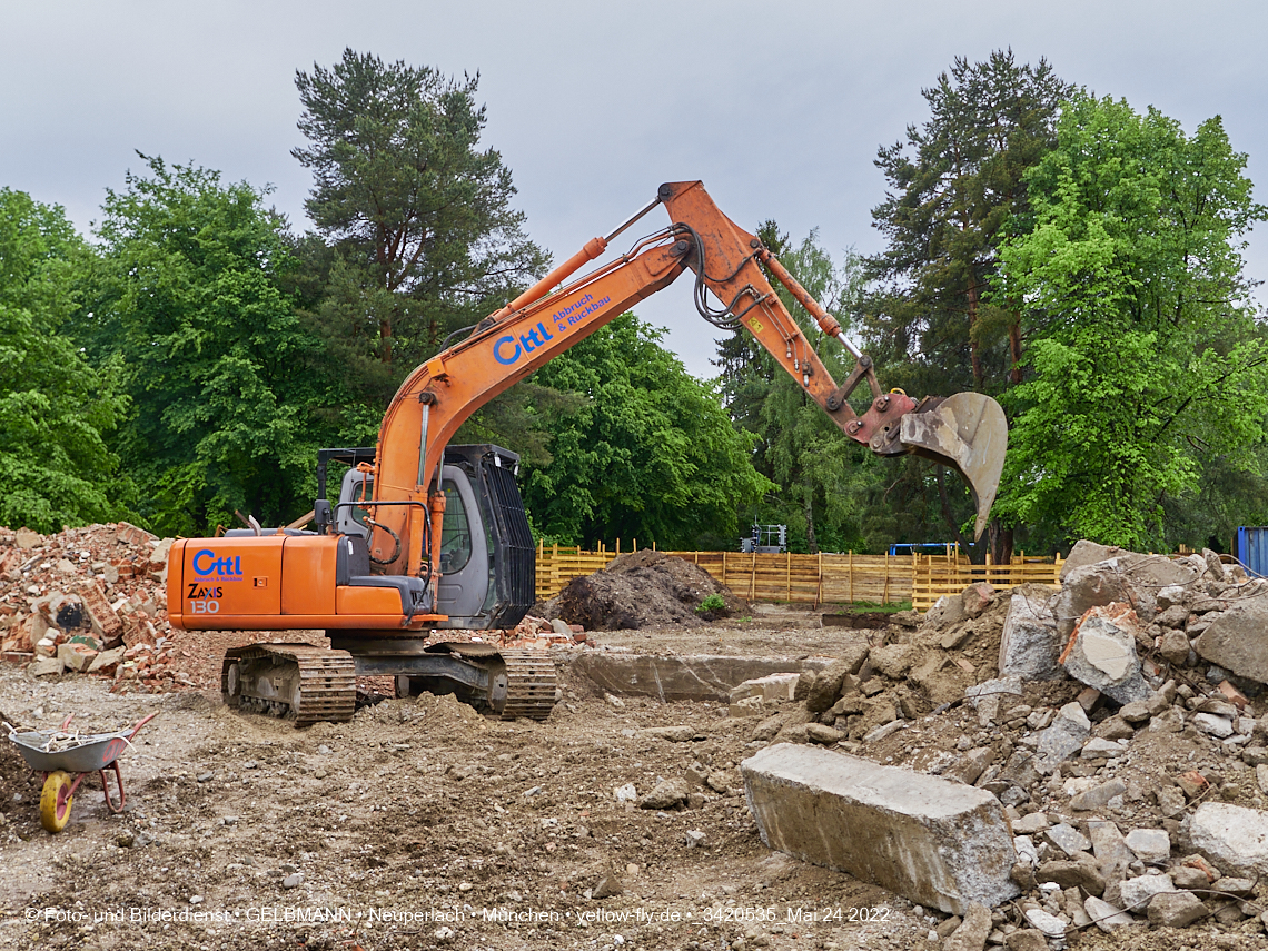 24.05.2022 - Baustelle am Haus für Kinder in Neuperlach